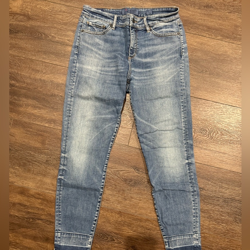 Excellent condition Lucky Brand Jeans!